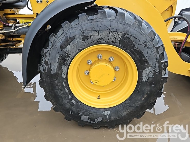 2023-caterpillar-908-image-10