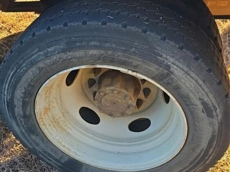 2012-ford-f550-image-22