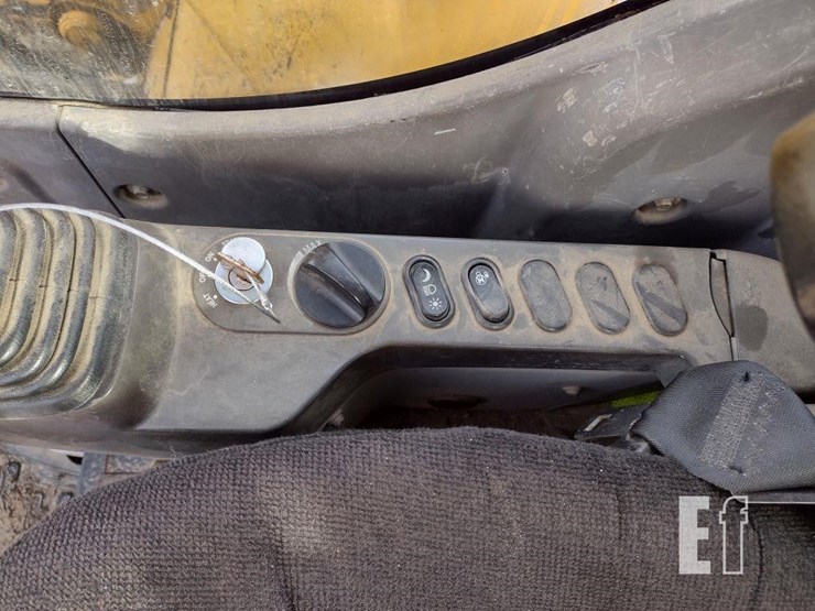 2009-komatsu-pc138us-lc-8-image-9