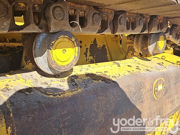 2023-komatsu-d71px-24-image-11