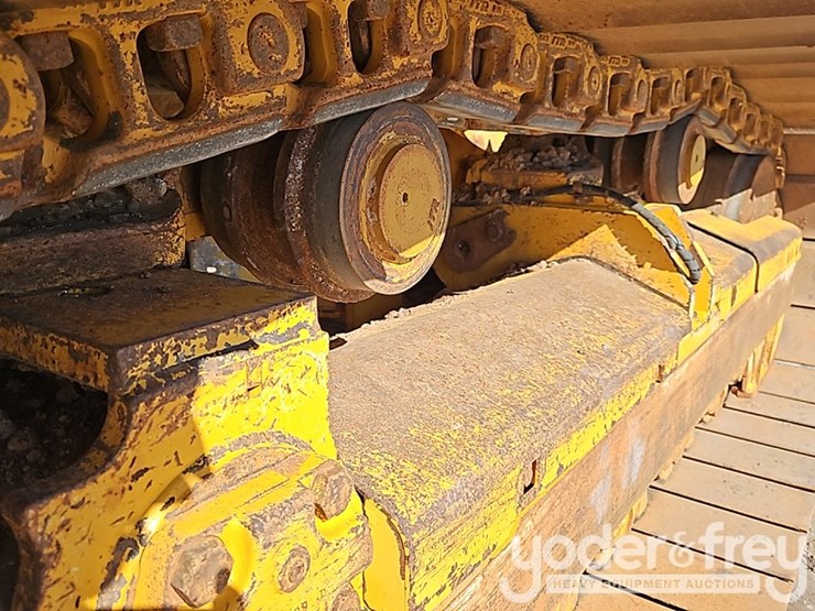 2018-deere-700k-lgp-image-10