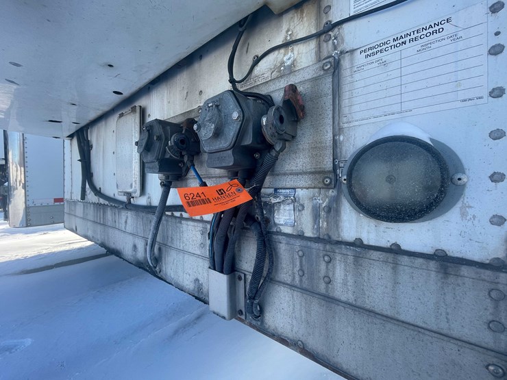 2010-utility-reefer-image-11