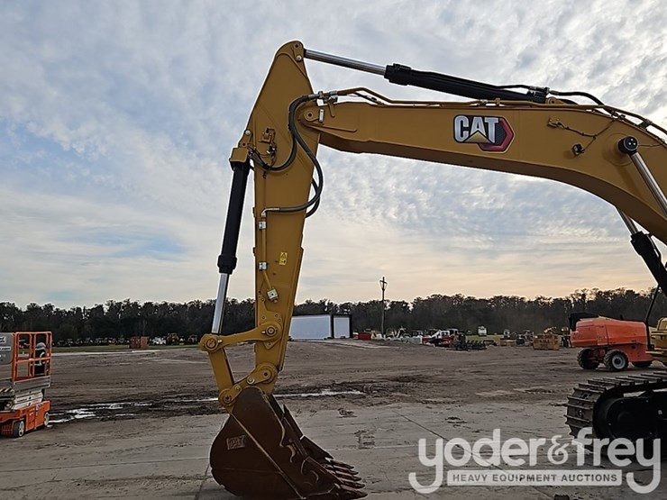 2023-caterpillar-336-image-19