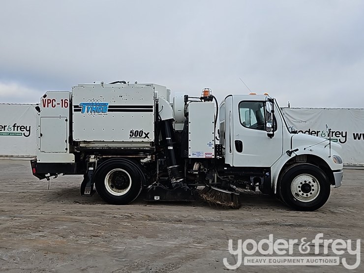 2022-freightliner-m2-106-image-6