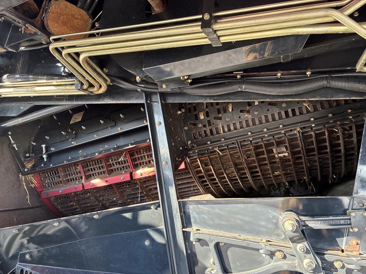 2010-case-ih-6088-image-87