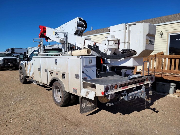 2019-ford-f550-image-13