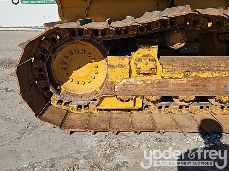 2018-deere-700k-lgp-image-9