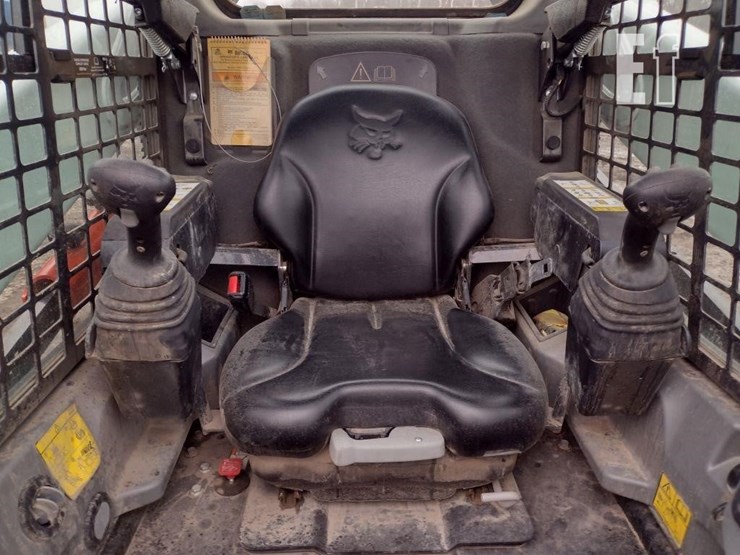 2022-bobcat-t595-image-12
