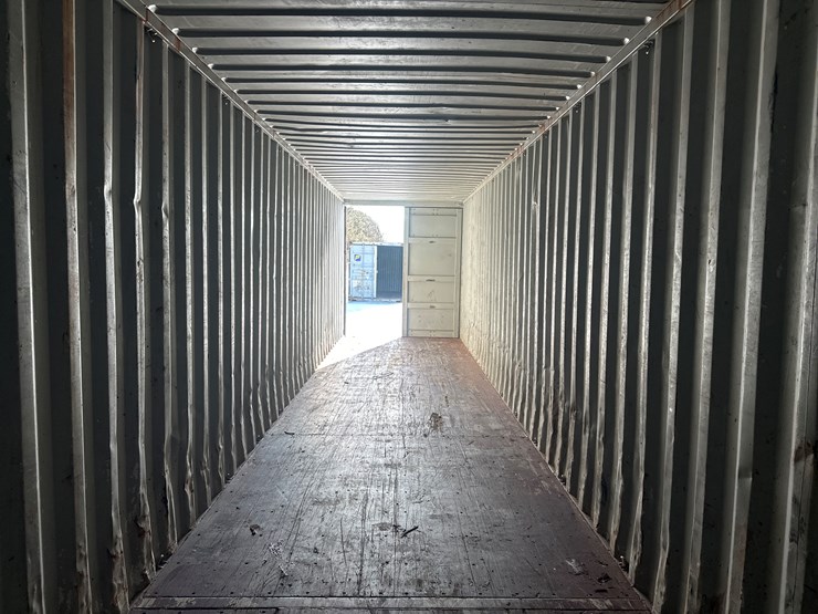 #5007-•-40’-shipping-container-image-11