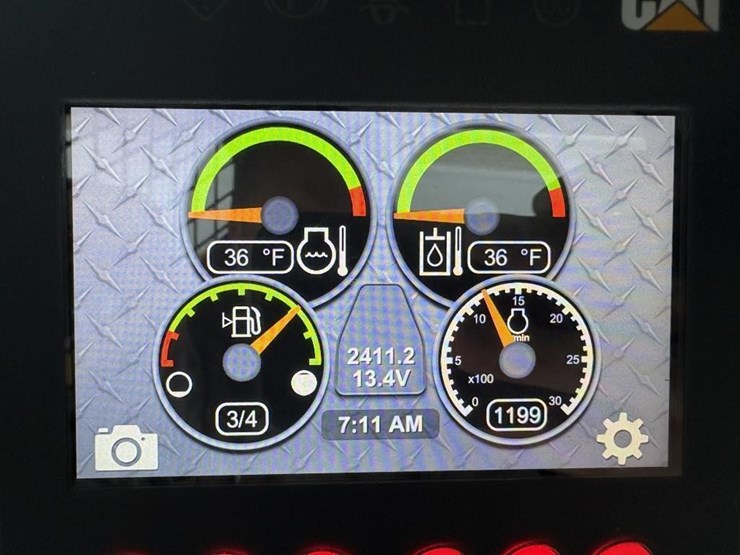 2017-caterpillar-239d-image-13