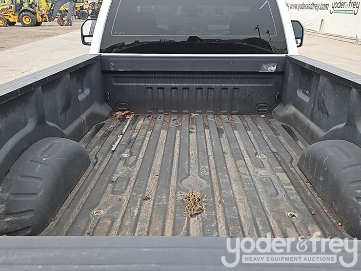 2022-ford-f250-image-17