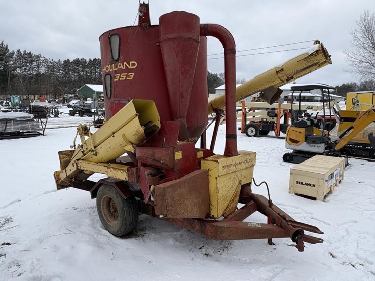 new-holland-353-image-3