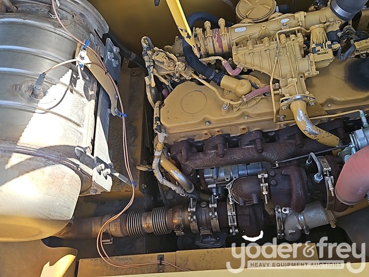 2017-caterpillar-330fl-image-24