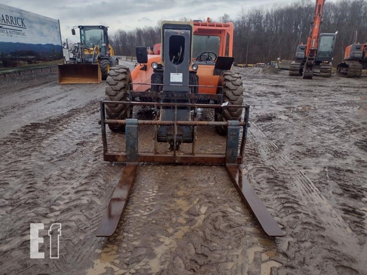 2005-jlg-g9-43a-image-2