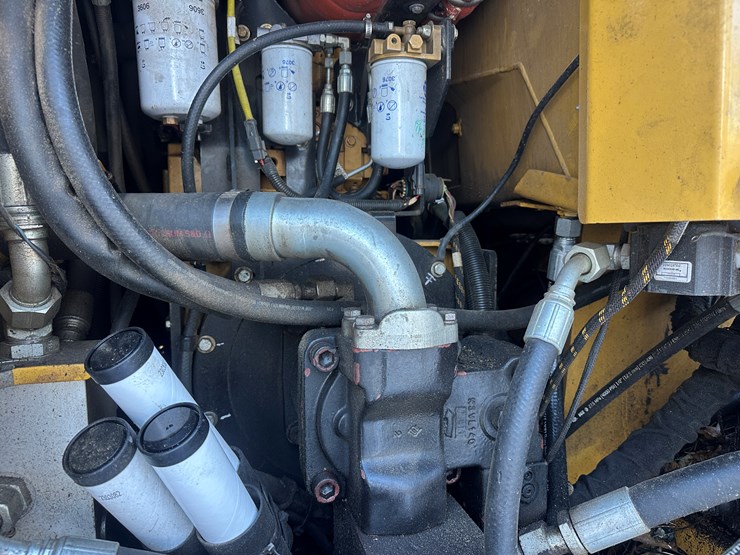 2017-caterpillar-501-hd-image-49