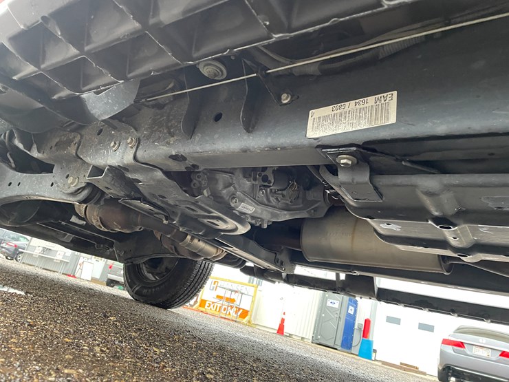 2021-ford-f350-xl-image-32