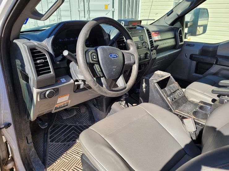 2019-ford-f550-image-19