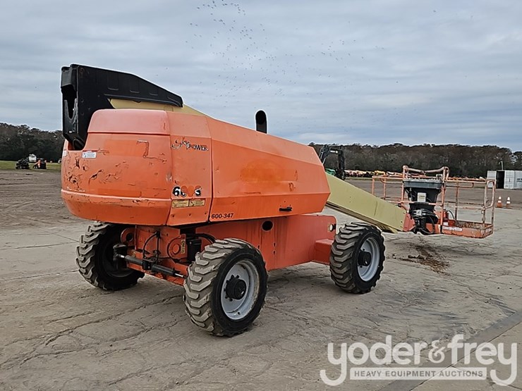 2015-jlg-600s-image-5