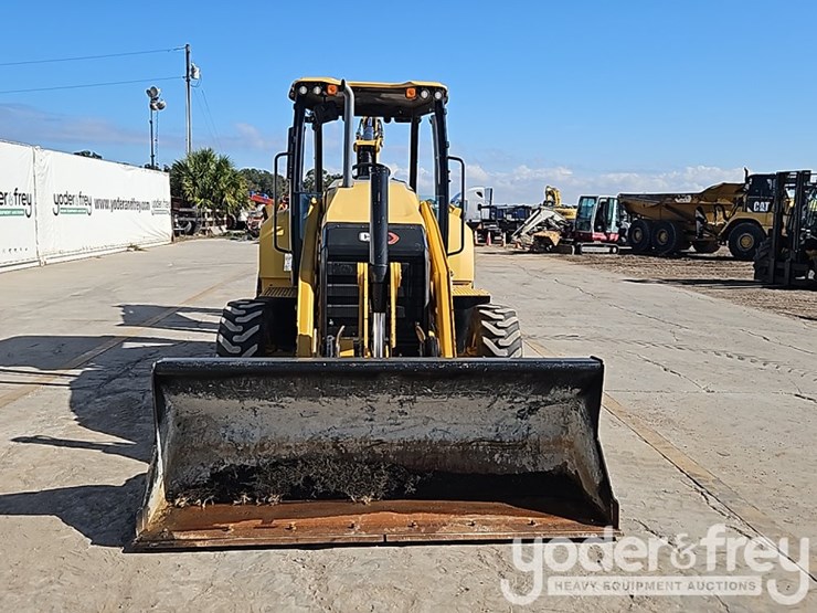 2023-caterpillar-420-xe-image-11