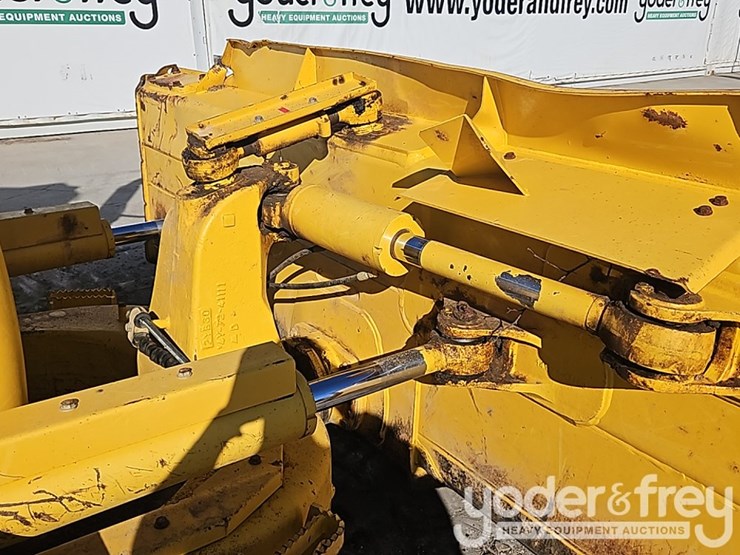 2023-komatsu-d71px-24-image-16