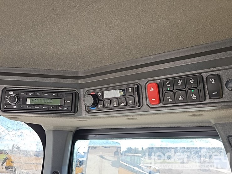 2026-caterpillar-930-image-34