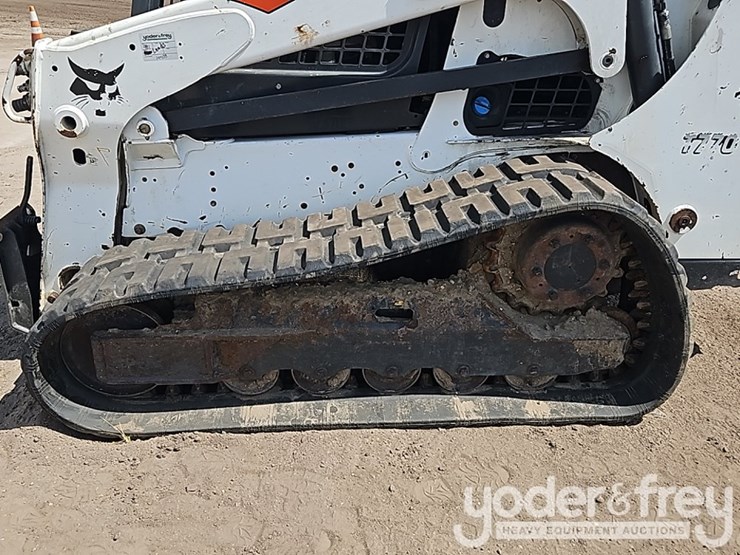2017-bobcat-t770-image-57
