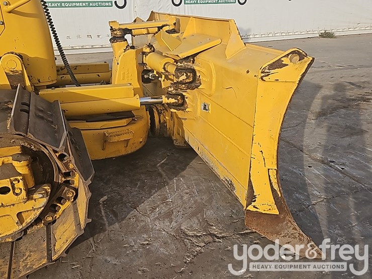 2023-komatsu-d61px-24-image-11