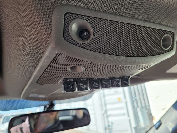 2019-ford-f550-image-24