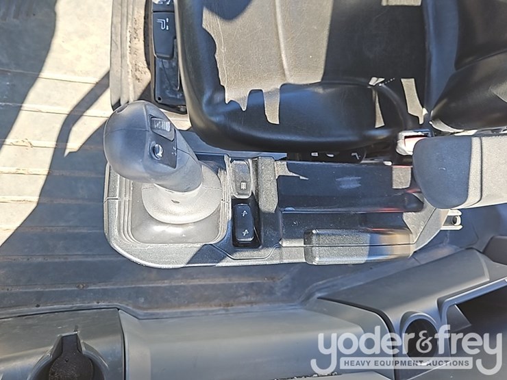 2023-caterpillar-420-xe-image-22