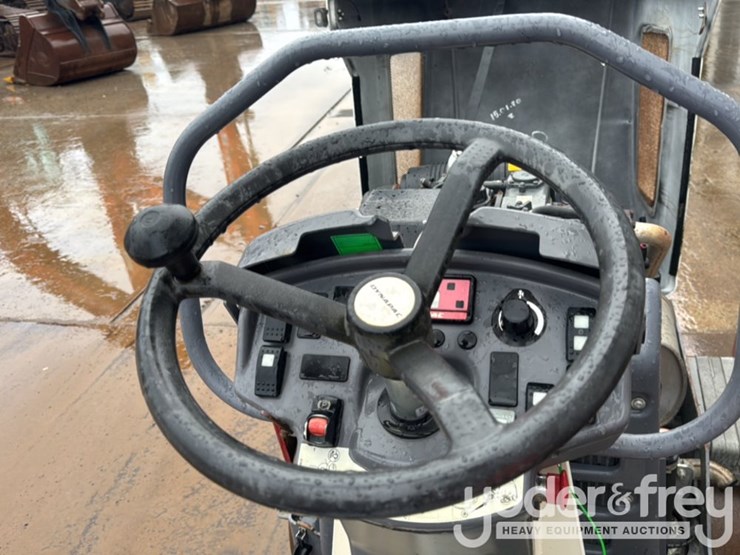 2020-dynapac-cc1000-image-22