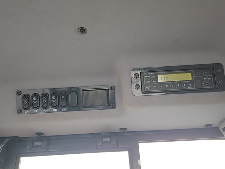 2023-komatsu-d51pxi-24-image-33