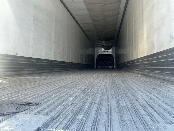 2010-utility-reefer-image-35