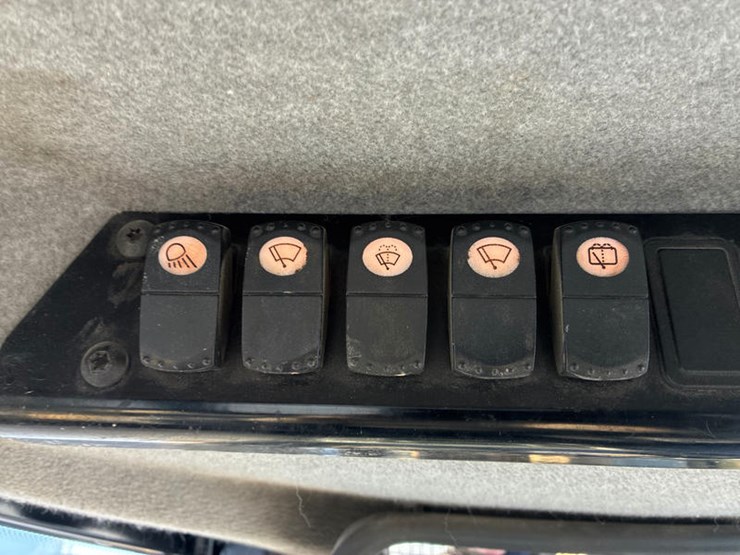 2016-caterpillar-d6n-lgp-image-73