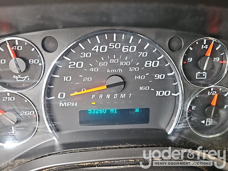 2019-chevrolet-3500-image-38