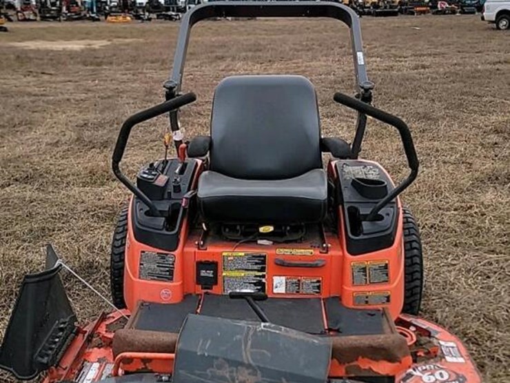 kubota-zd326p-image-1