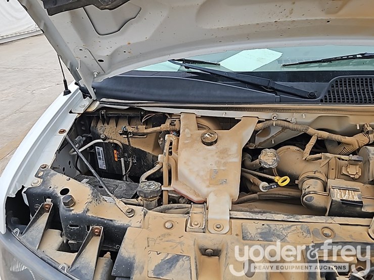 2019-chevrolet-3500-image-17