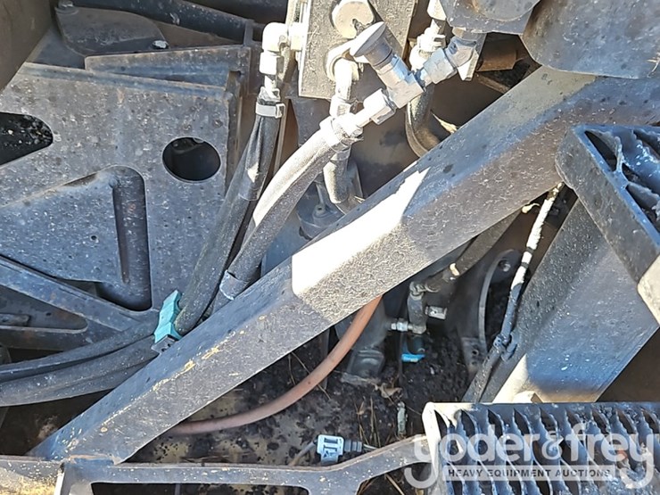 2012-caterpillar-ap-1055e-image-24