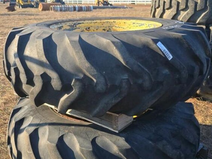 (2)-16.9-28-tires-w/-jd-rims-image-1