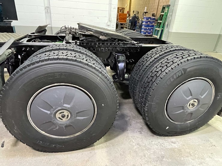 #6223-•-2022-freightliner-cascadia-semi-truck-(title-in-delay)-image-52