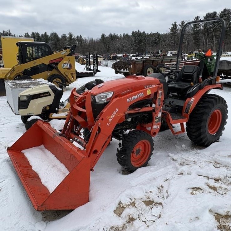 KUBOTA B3350