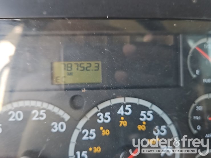 2009-sterling-acterra-image-60