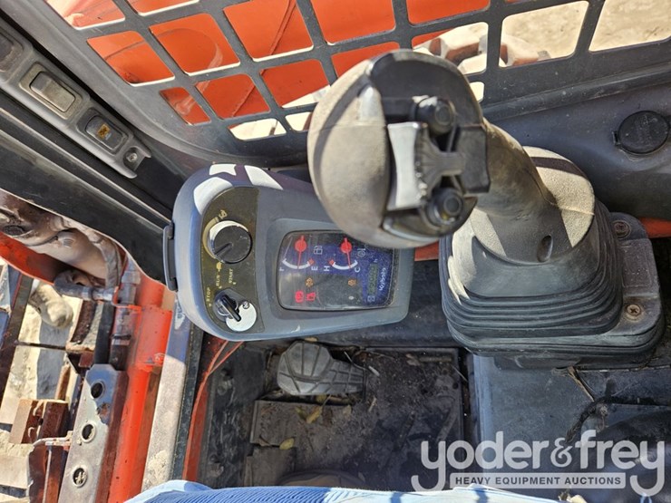 2015-kubota-ssv75-image-20