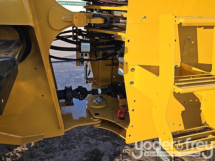 caterpillar-910-image-19