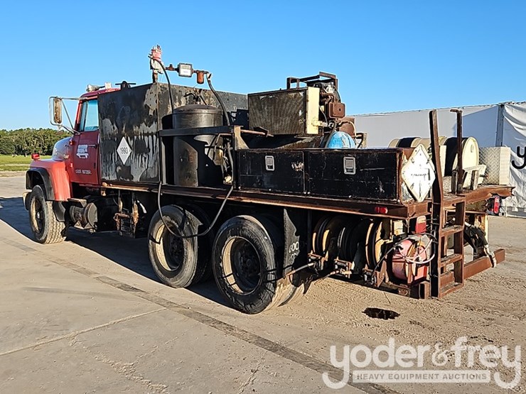 1988-ford-l8000-image-4