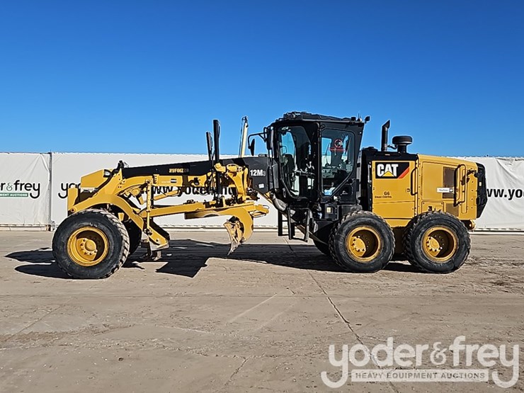 2019-caterpillar-12m3-image-3