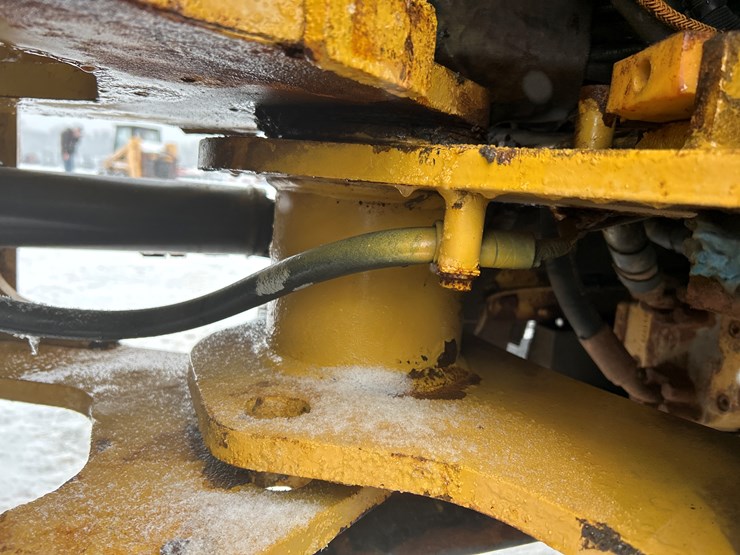 caterpillar-903d-image-35