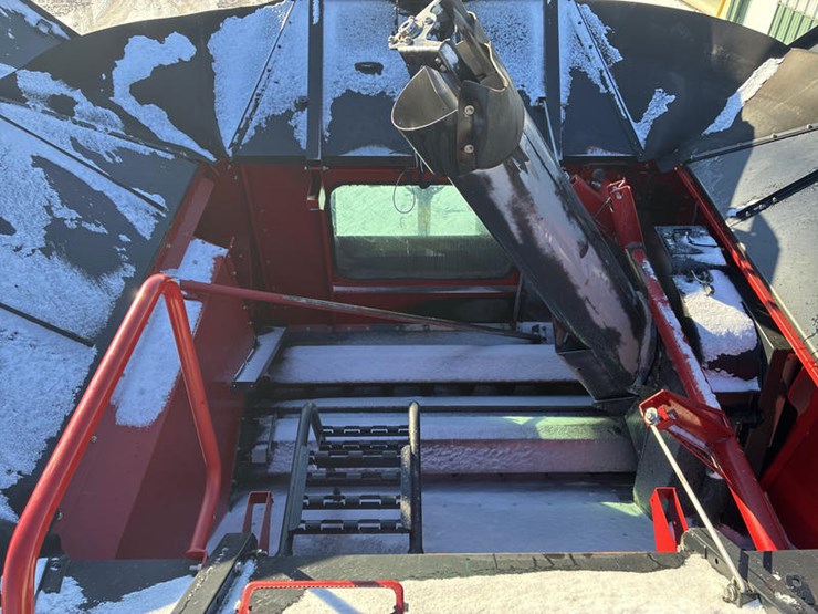 2010-case-ih-6088-image-68