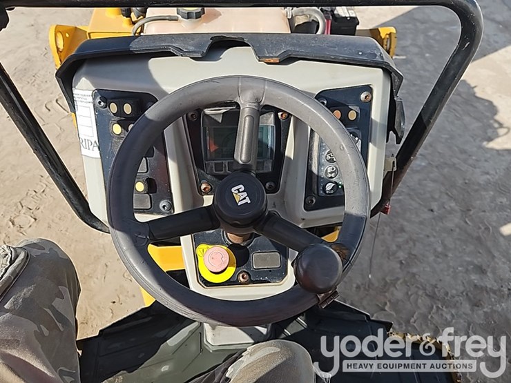 2018-caterpillar-cb34b-image-21