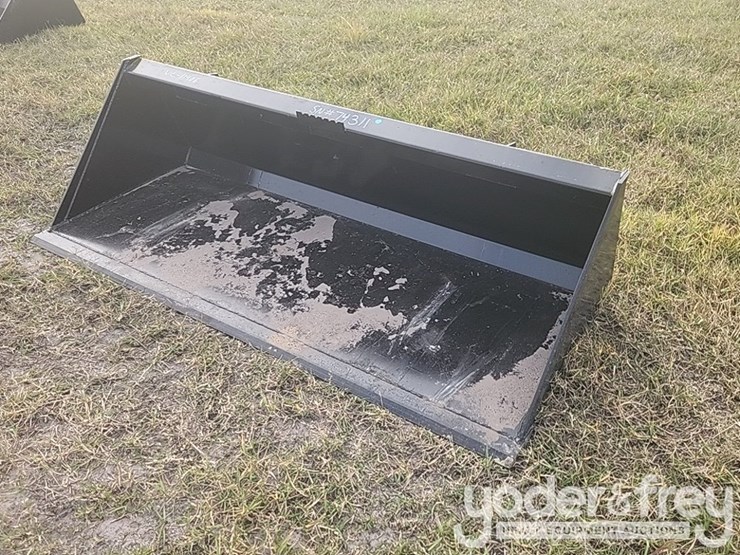 unused-72"-bucket-to-suit-skidsteer-image-1