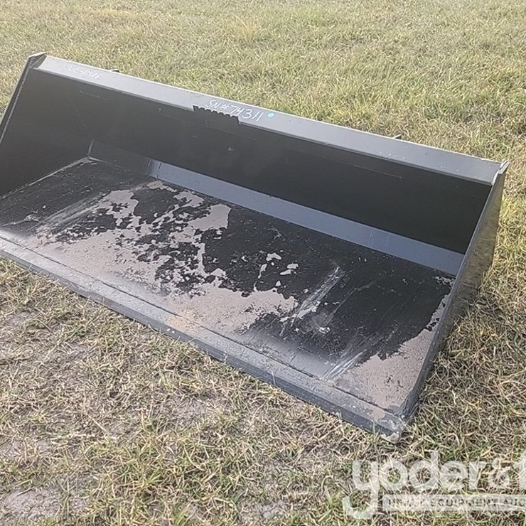 Unused 72" Bucket to suit Skidsteer